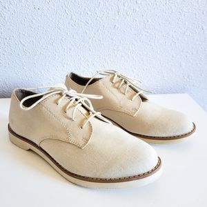 G.H. Bass and Co Canvas Oxford Cream Shoes 9